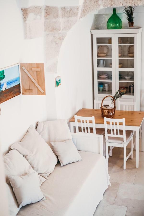 Tetti Bianchi - Deva'S Suite Home Ostuni Eksteriør bilde