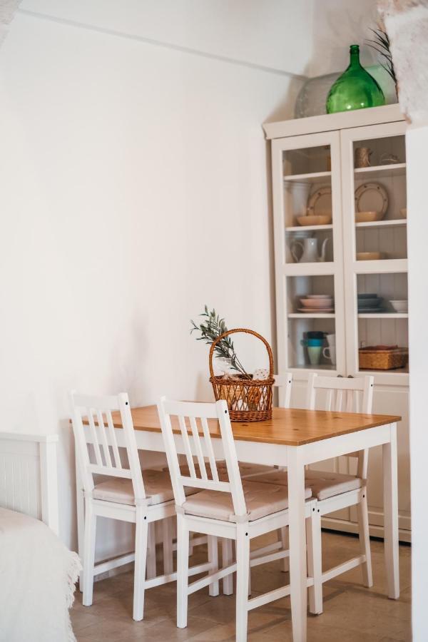 Tetti Bianchi - Deva'S Suite Home Ostuni Eksteriør bilde